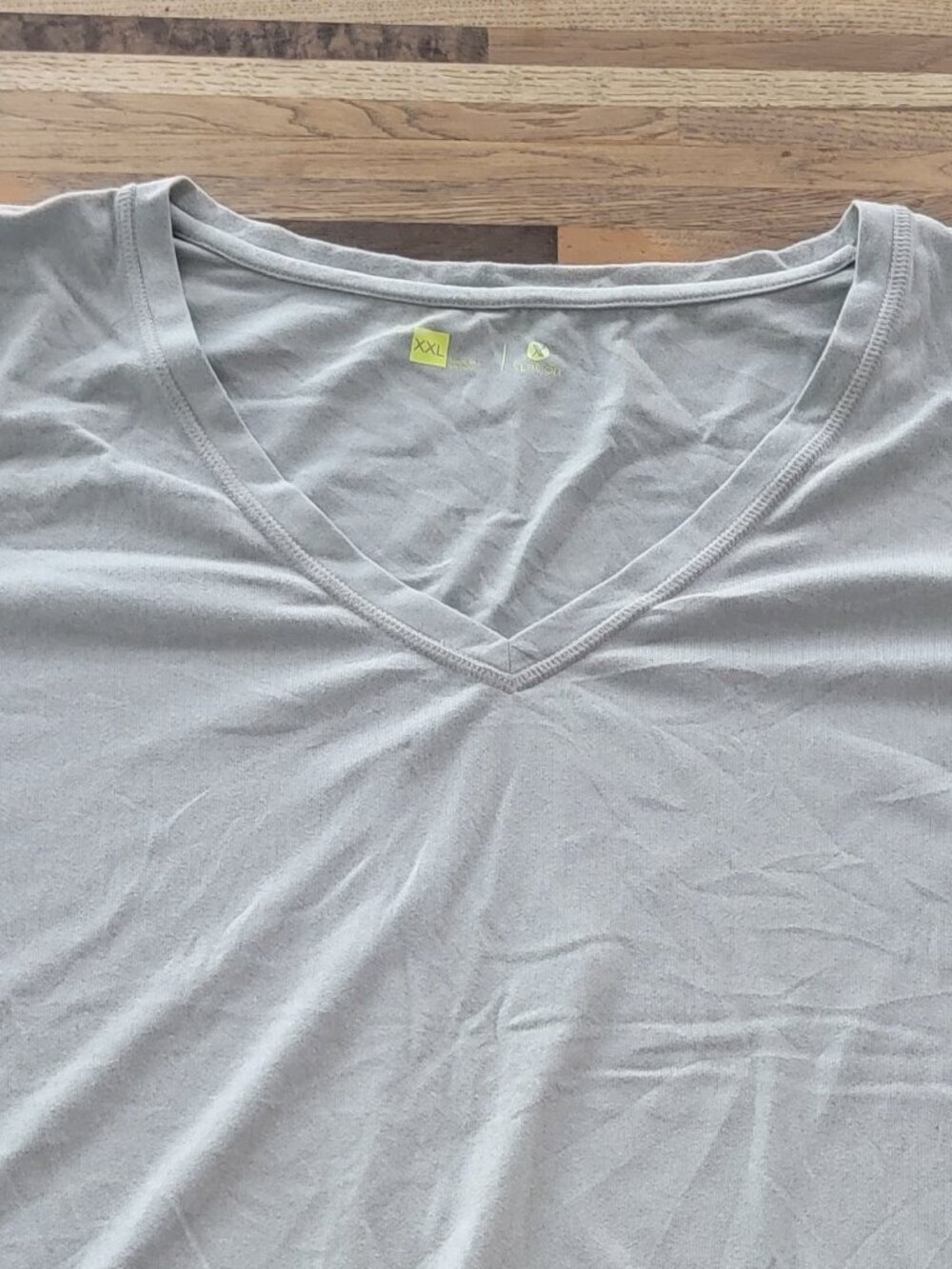 Xersion V Neck Short Sleeve Pale Gray T Shirt - Picture 2 of 8